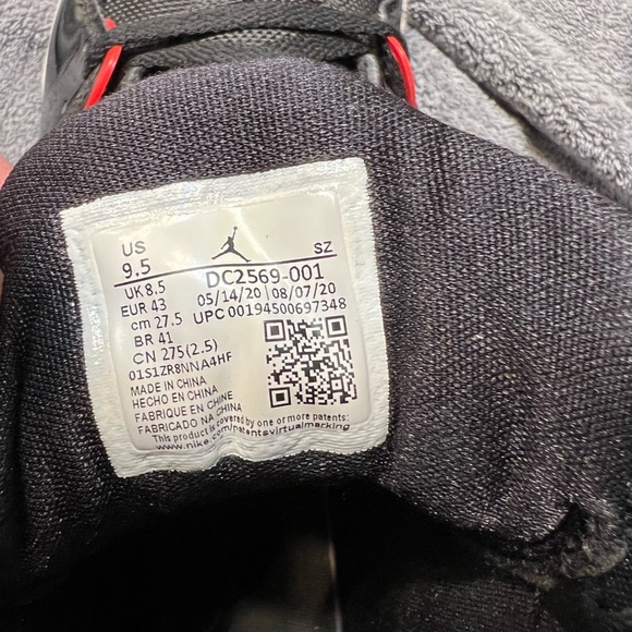 Men’s Jordan shoes - Picture 6 of 9